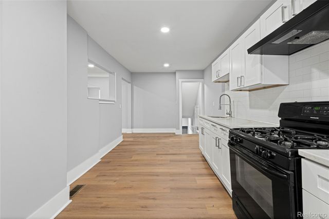 9175 Devonshire Road, Detroit, MI 48224