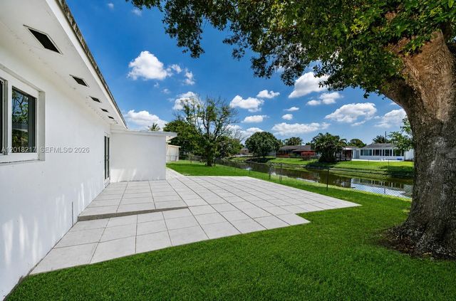 1530 NW 47th Ave, Lauderhill, FL 33313