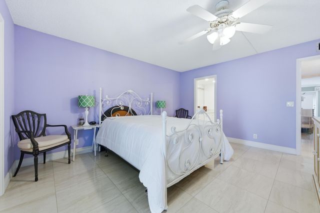 213 Wellington E, West Palm Beach, FL 33417