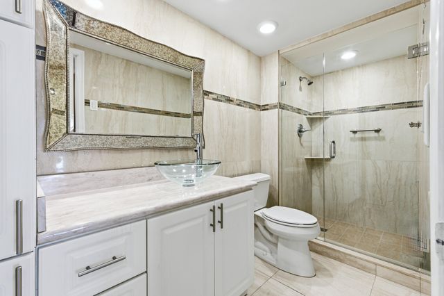213 Wellington E, West Palm Beach, FL 33417