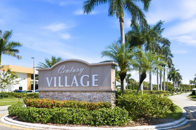 213 Wellington E, West Palm Beach, FL 33417