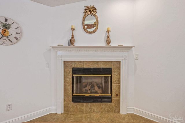 7220 Annandale Dr, Pensacola, FL 32526