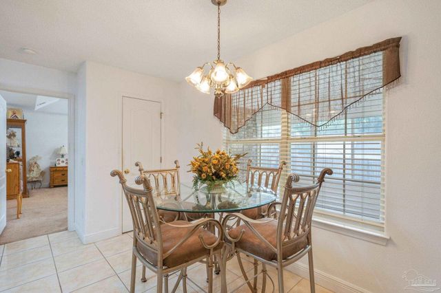 7220 Annandale Dr, Pensacola, FL 32526