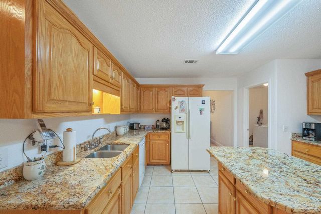 7220 Annandale Dr, Pensacola, FL 32526