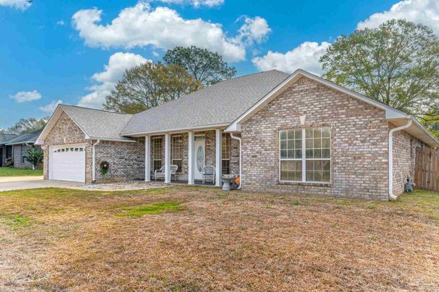 7220 Annandale Dr, Pensacola, FL 32526