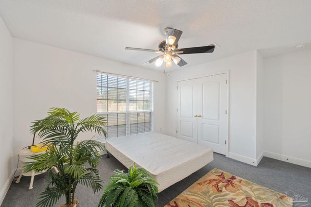 7220 Annandale Dr, Pensacola, FL 32526