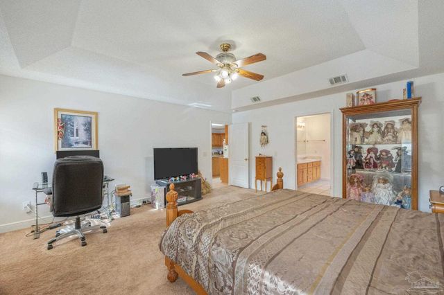 7220 Annandale Dr, Pensacola, FL 32526