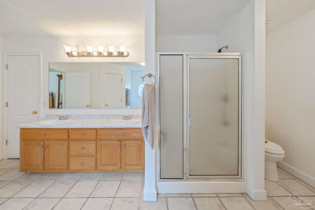 7220 Annandale Dr, Pensacola, FL 32526