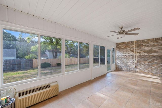 7220 Annandale Dr, Pensacola, FL 32526