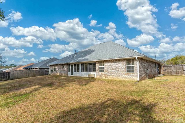 7220 Annandale Dr, Pensacola, FL 32526