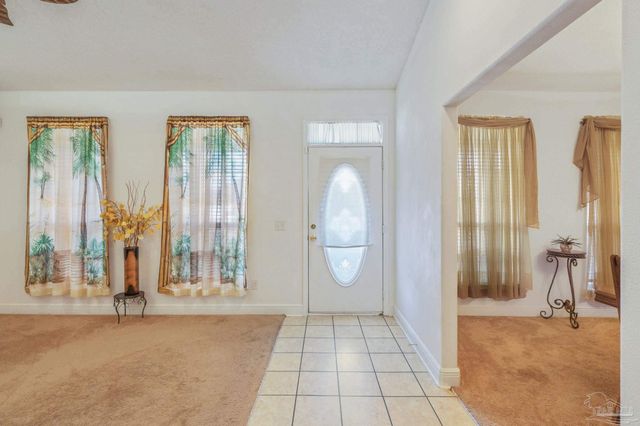 7220 Annandale Dr, Pensacola, FL 32526