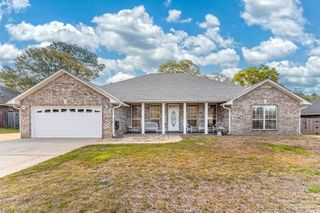7220 Annandale Dr, Pensacola, FL 32526