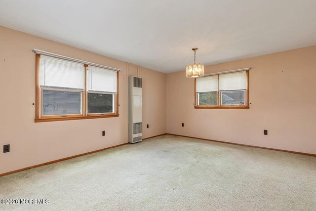 5 Redwood Terrace, Hazlet, NJ 07730