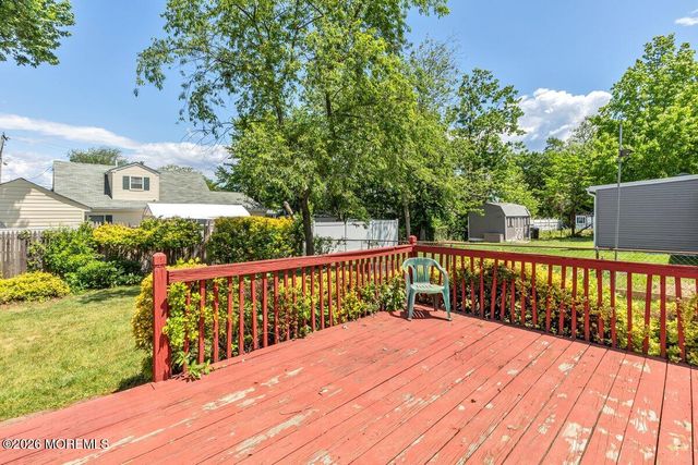 5 Redwood Terrace, Hazlet, NJ 07730