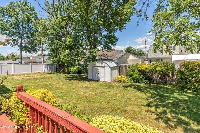 5 Redwood Terrace, Hazlet, NJ 07730