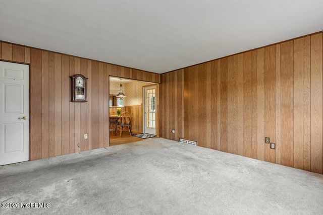 5 Redwood Terrace, Hazlet, NJ 07730