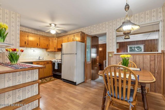5 Redwood Terrace, Hazlet, NJ 07730