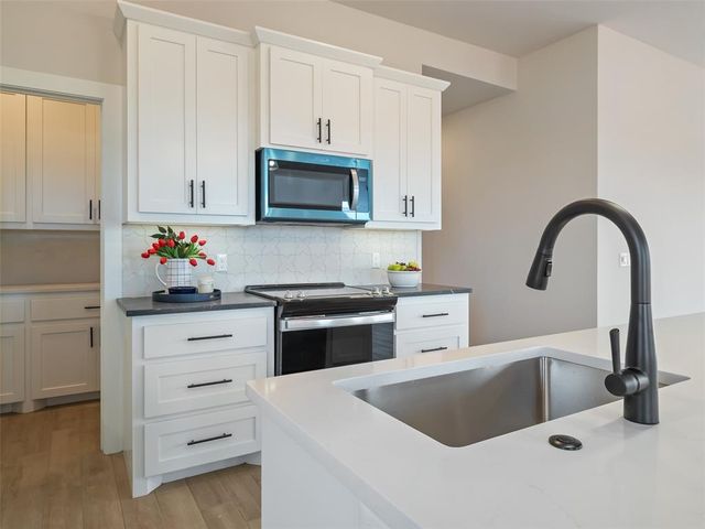 16001 Cordova Ct Court, Norman, OK 73026