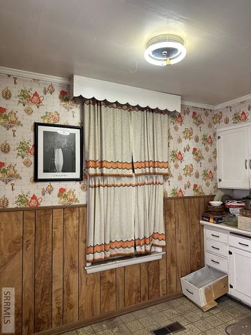 365 S Capital Avenue, Idaho Falls, ID 83402