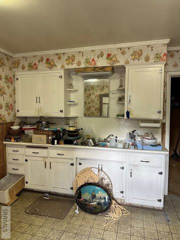 365 S Capital Avenue, Idaho Falls, ID 83402