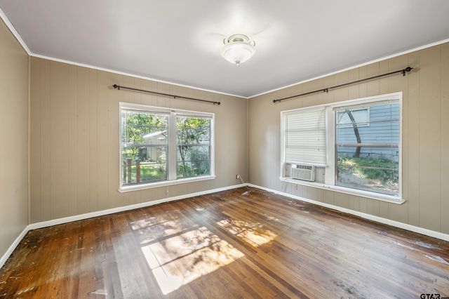 2622 Oak Ln, Tyler, TX 75701