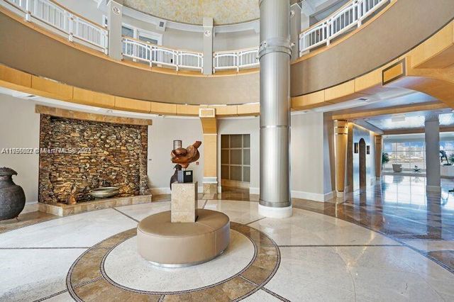 848 Brickell Key Dr 4002, Miami, FL 33131