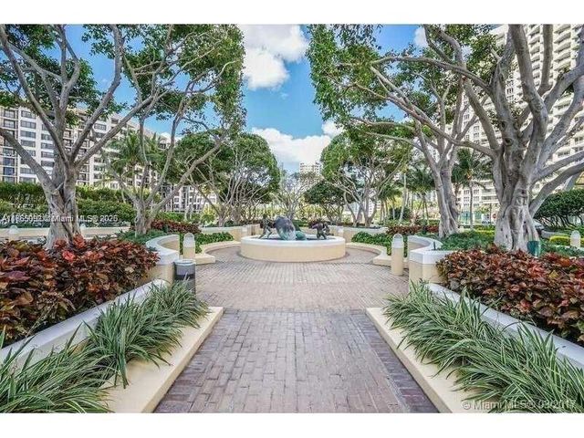 848 Brickell Key Dr 4002, Miami, FL 33131