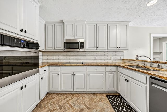 434 Willett Drive, Midland, GA 31820