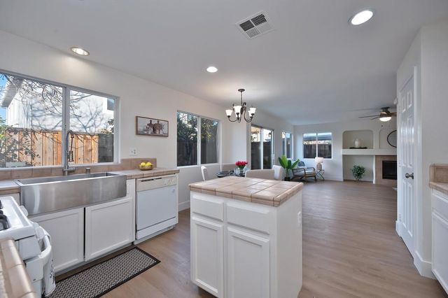 2461 Martin Anthony Ct, Tracy, CA 95377