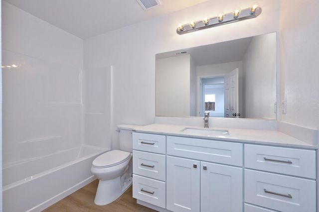 2461 Martin Anthony Ct, Tracy, CA 95377