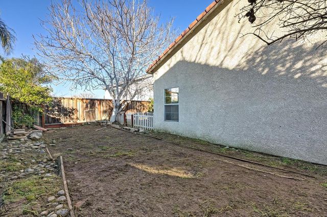 2461 Martin Anthony Ct, Tracy, CA 95377