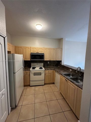 1661 SE 28th St 101, Homestead, FL 33035