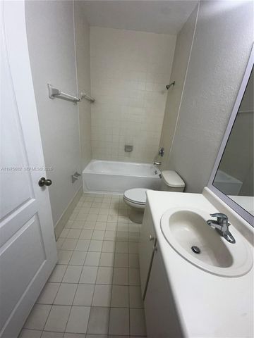 1661 SE 28th St 101, Homestead, FL 33035