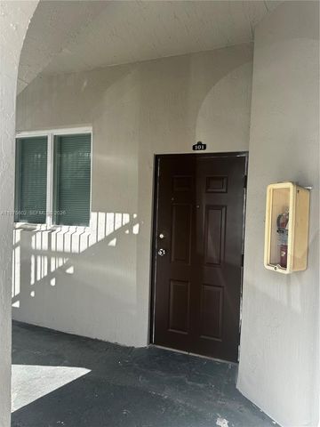 1661 SE 28th St 101, Homestead, FL 33035
