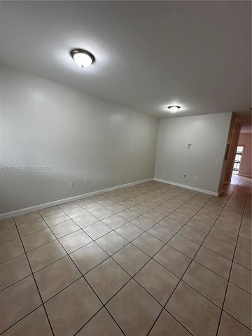 1661 SE 28th St 101, Homestead, FL 33035