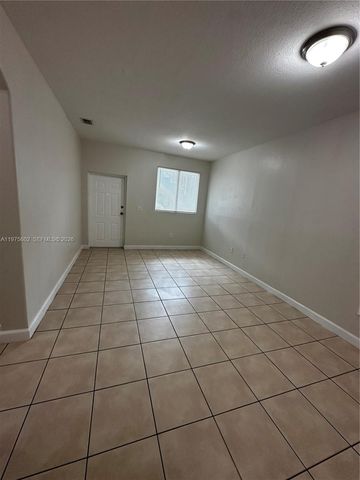 1661 SE 28th St 101, Homestead, FL 33035