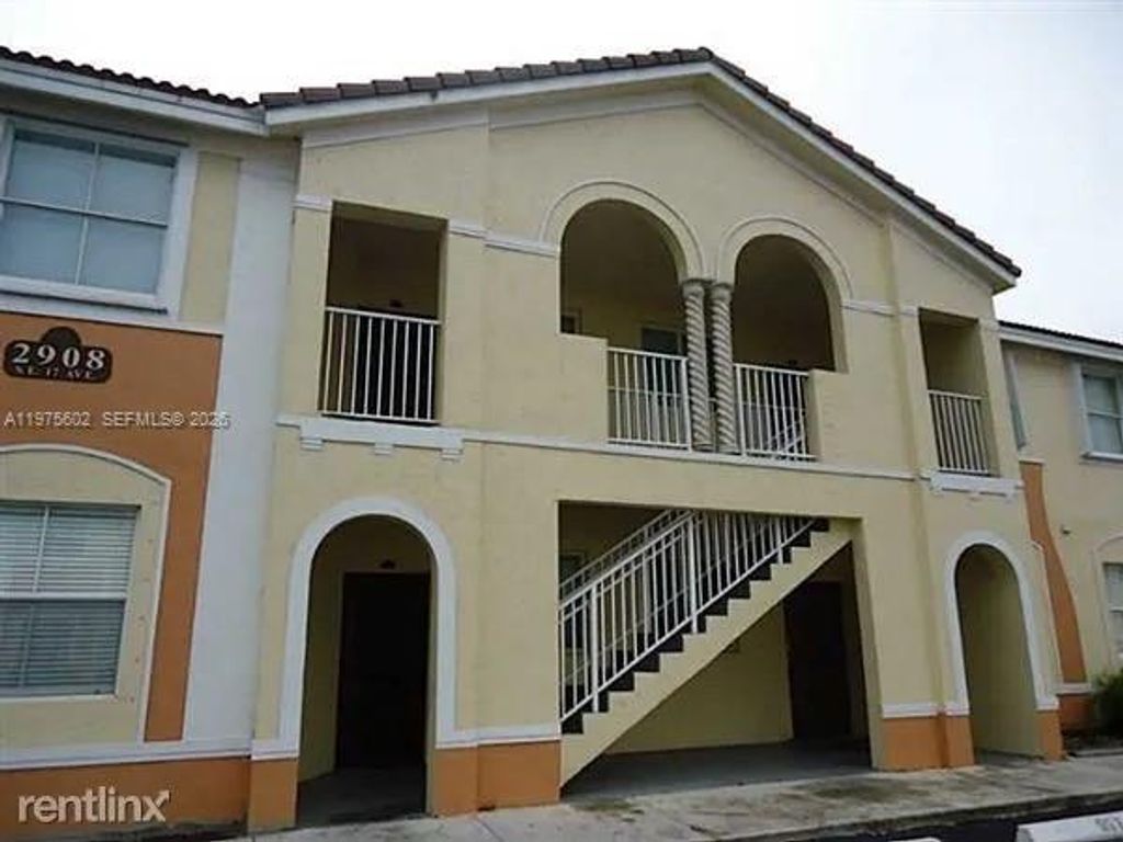 1661 SE 28th St 101, Homestead, FL 33035