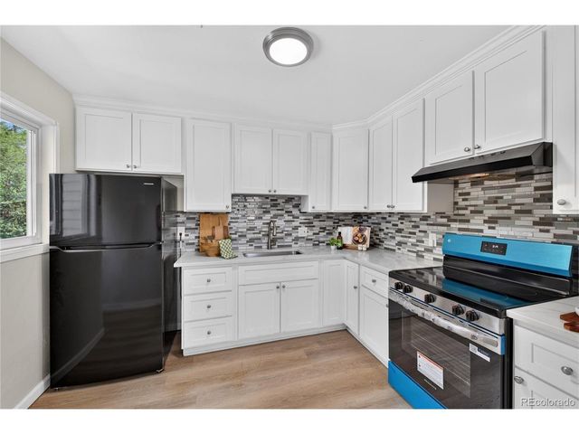 1160 Vaughn St, Aurora, CO 80011
