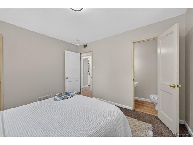 1160 Vaughn St, Aurora, CO 80011