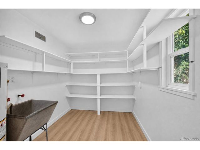 1160 Vaughn St, Aurora, CO 80011