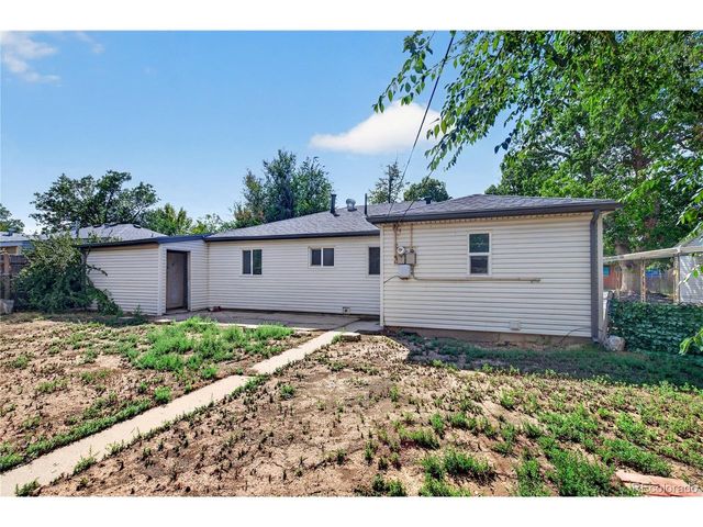 1160 Vaughn St, Aurora, CO 80011