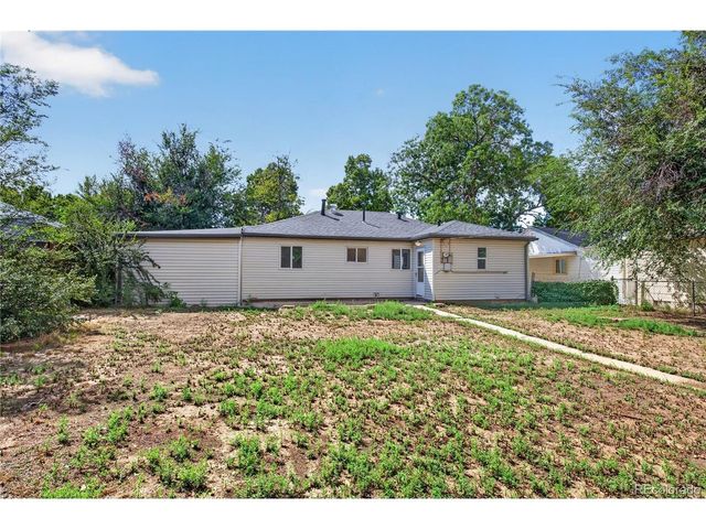 1160 Vaughn St, Aurora, CO 80011