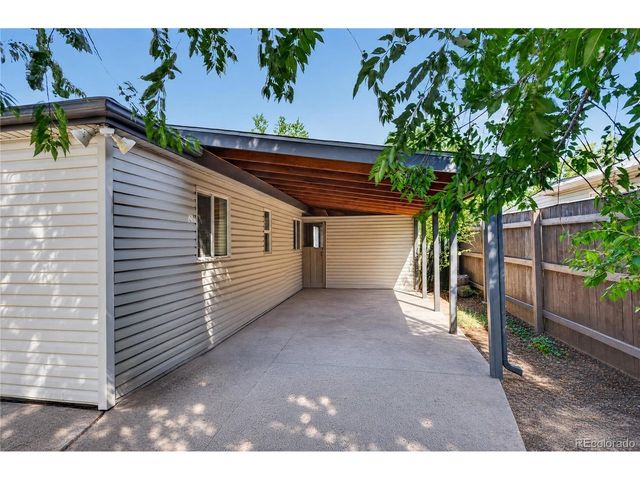 1160 Vaughn St, Aurora, CO 80011