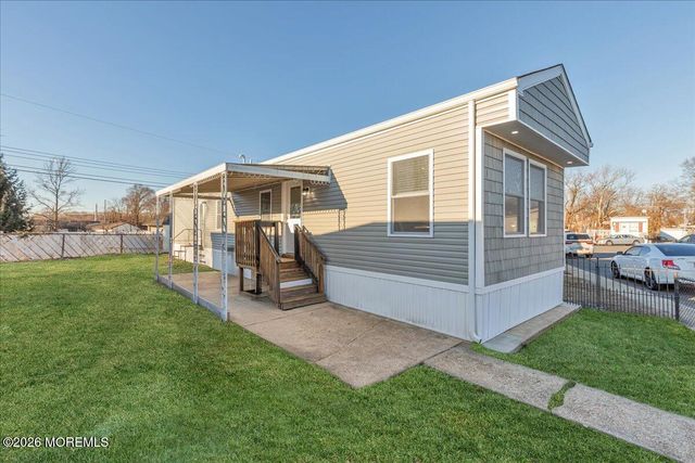 58 Locust Grove, Hazlet, NJ 07730