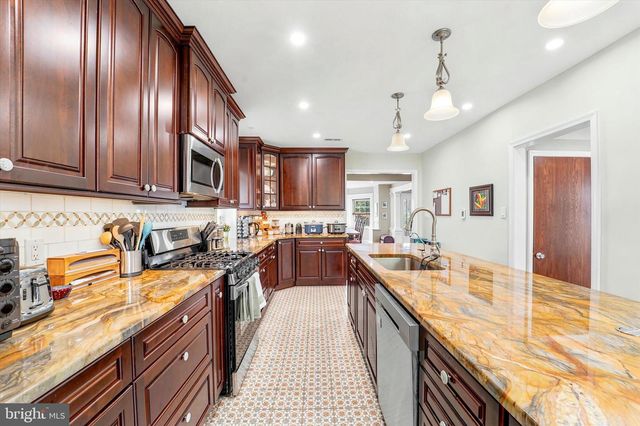 315 SHADELAND AVE, Drexel Hill, PA 19026