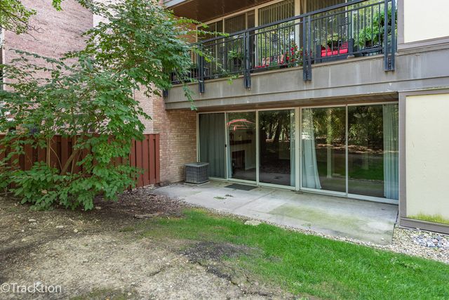 5950 Oakwood Drive 1H, Lisle, IL 60532
