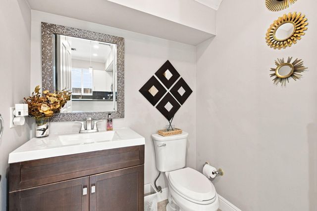 633 NE 11TH Avenue, Fort Lauderdale, FL 33304