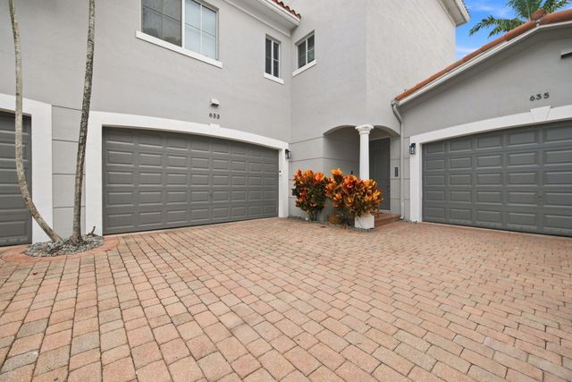 633 NE 11TH Avenue, Fort Lauderdale, FL 33304