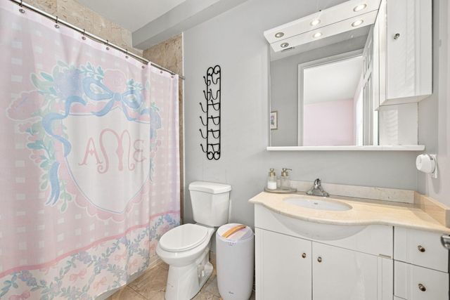 633 NE 11TH Avenue, Fort Lauderdale, FL 33304