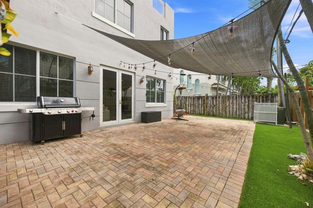 633 NE 11TH Avenue, Fort Lauderdale, FL 33304